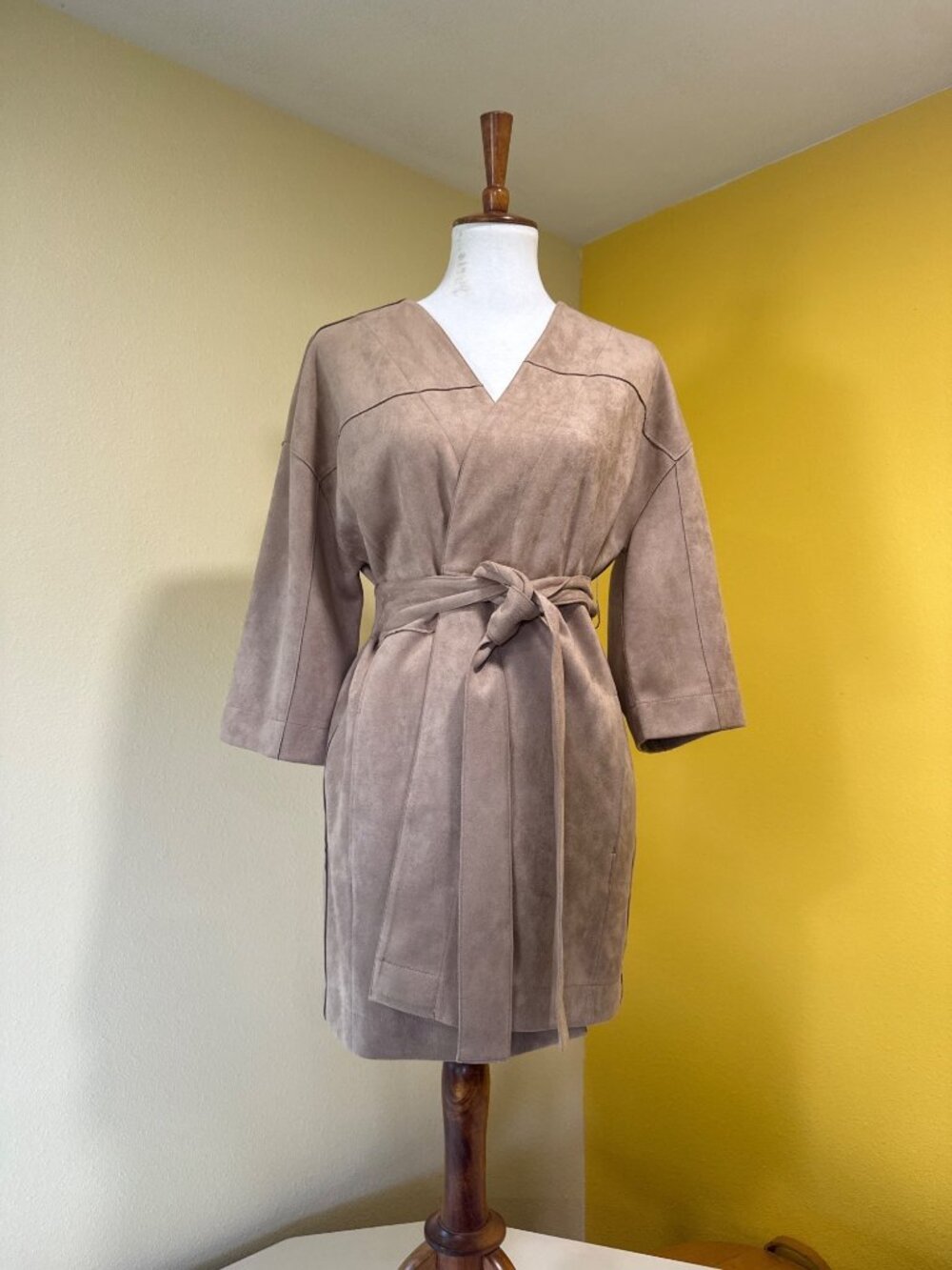 Chicos Faux Suede Belted Kimono Wrap Jacket Size 1 In Neutral Tan